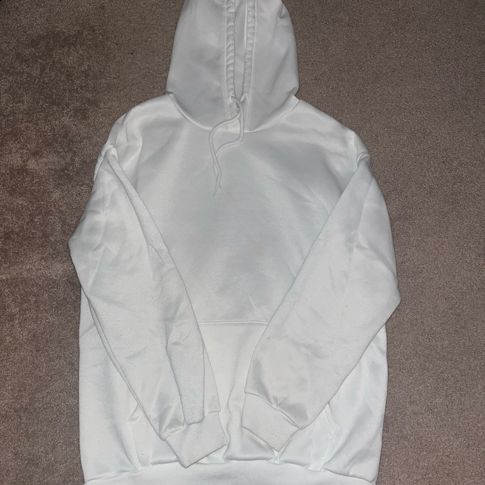 SHEIN White Sweater Classic Knit Design